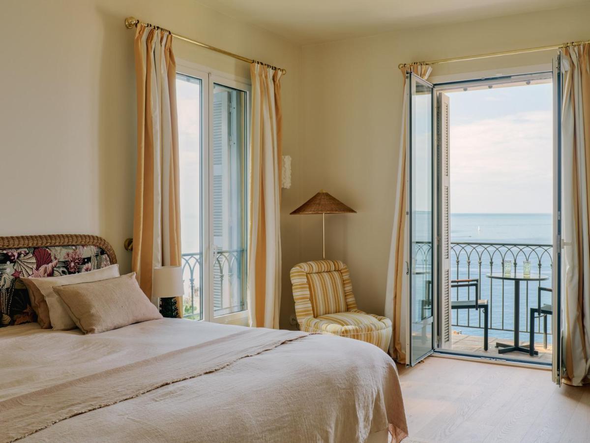Hôtel La Pérouse Nice Baie des Anges Esterno foto