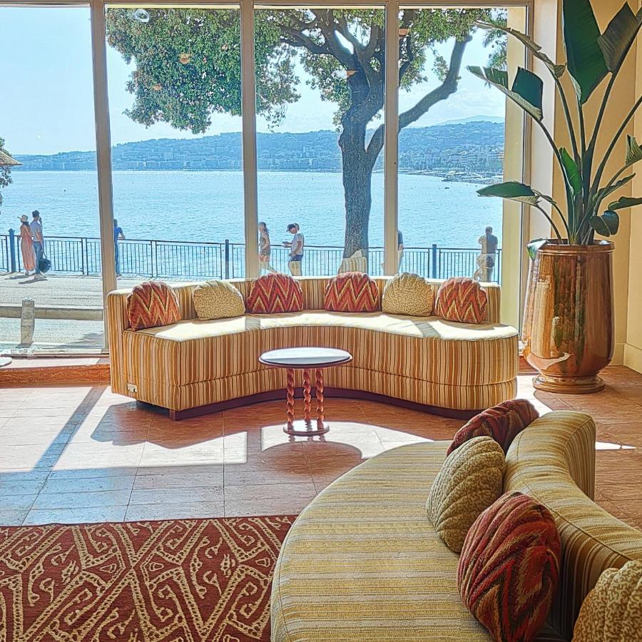 Hôtel La Pérouse Nice Baie des Anges Esterno foto