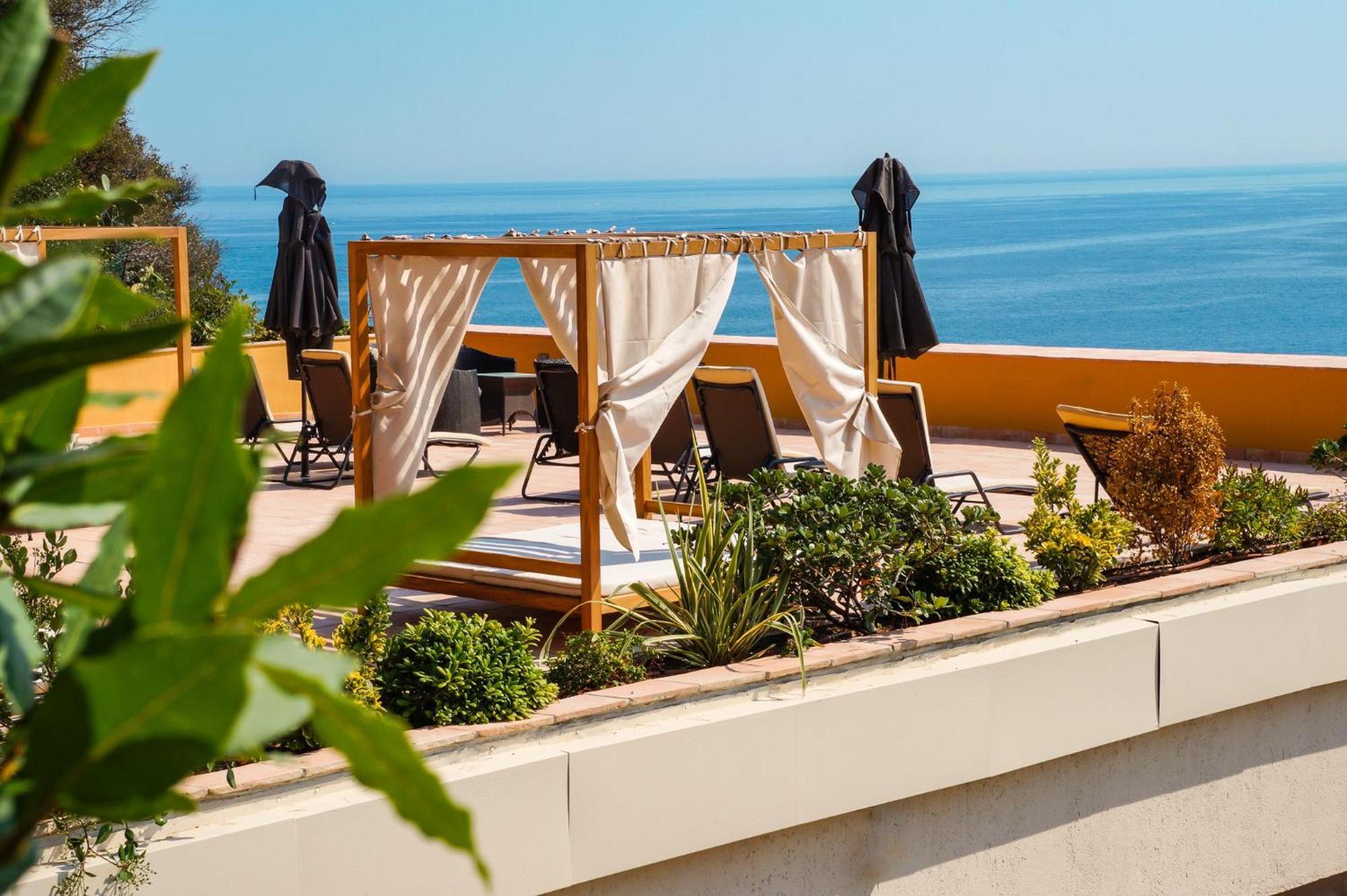 Hôtel La Pérouse Nice Baie des Anges Esterno foto