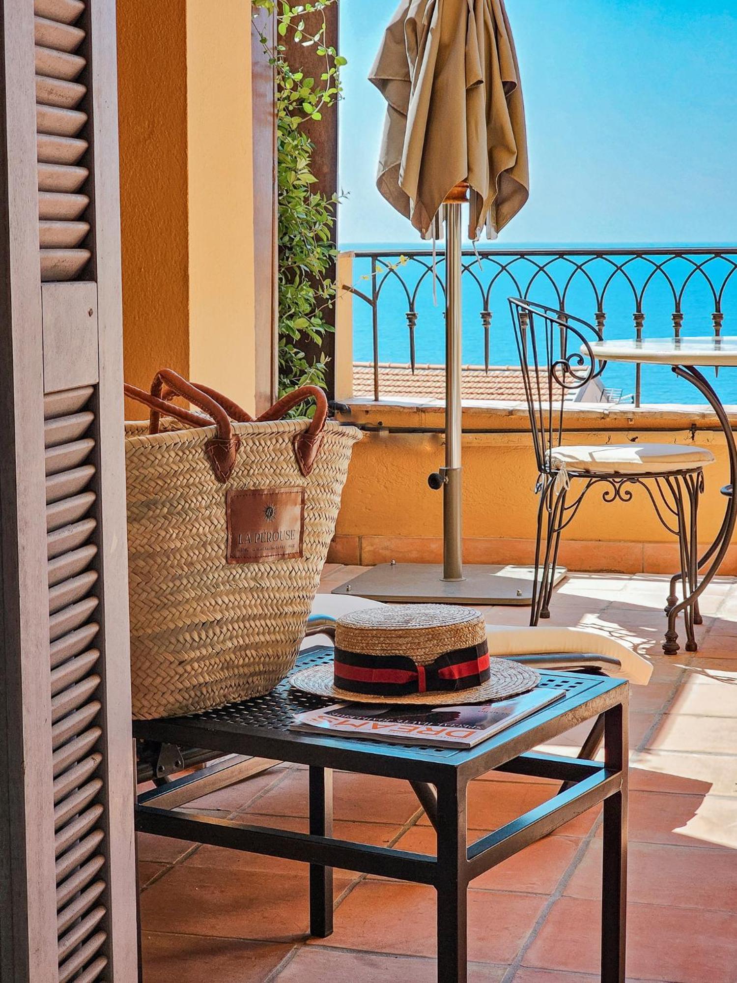 Hôtel La Pérouse Nice Baie des Anges Esterno foto